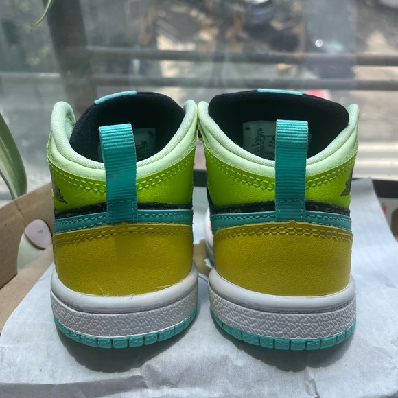 Air Jordan 1 Mid SE TD ‘Clover’ Black/Aurora Green Baby Toddler Sneakers Size 5C - Picture 6 of 8